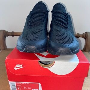 Nike Air Max 270